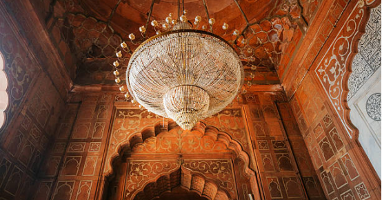 The Ultimate Guide to Chandelier Design, Installation, and Appeal