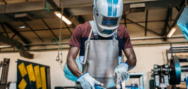 Zero-Gravity Welding: The Ultimate Guide to Eliminating Neck Pain Through Helmet Weight Balance and Headband Adjustment