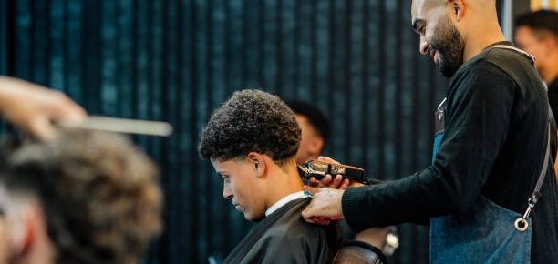 The Ultimate Guide to Cutting Hair at Home with Clippers